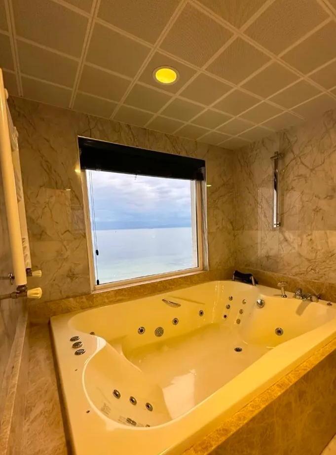 Beyaz Ev Otel Restaurant Eskiomerler Екстер'єр фото